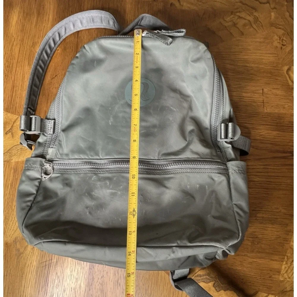 Lululemon Crew Backpack 22L Bag Olive Green‎ *FLAWS to Front/Sides of Pack*